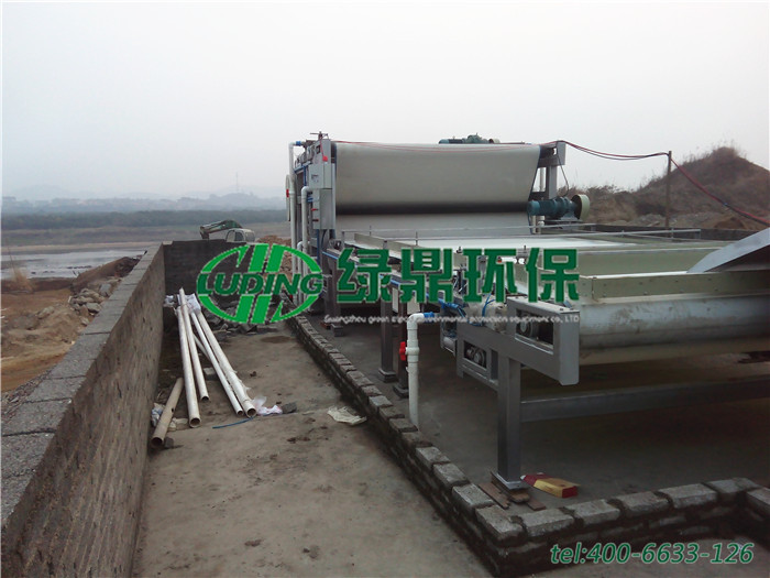 帶式壓濾機(jī)處理建筑泥漿案例 1