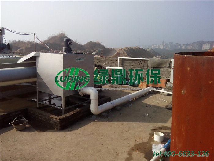 帶式壓濾機(jī)處理建筑泥漿案例 3
