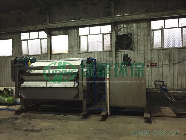 帶式壓濾機發(fā)往香港處理工廠污泥 2 帶式壓濾機發(fā)往香港處理工廠污泥 2