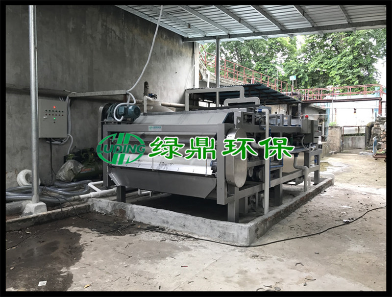 江門印染廠采購一臺印染污泥帶式壓濾機解決污泥問題 4