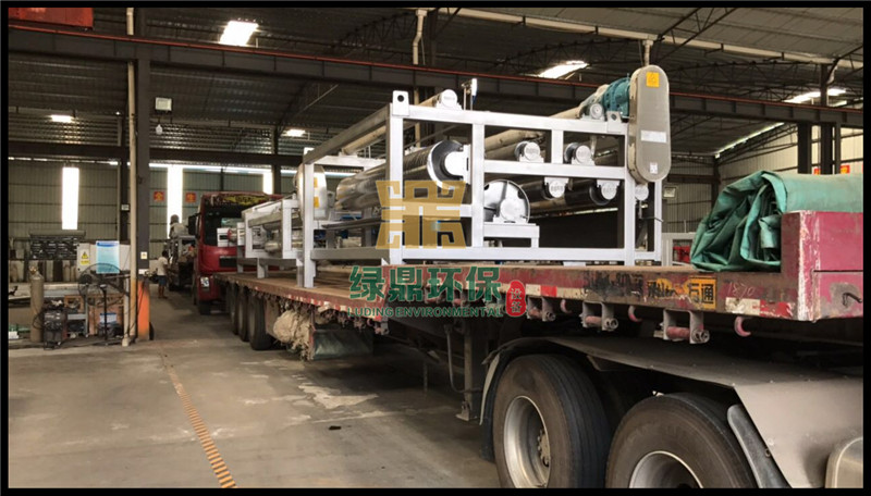 帶式壓濾機(jī)處理九江工廠污水處理 帶式壓濾機(jī)處理九江工廠污水處理